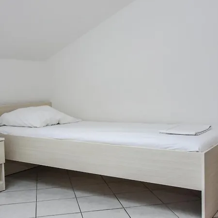 Frane Apartamento *